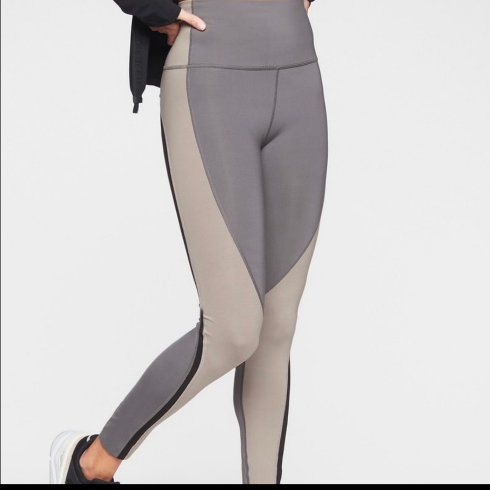 Athleta Spar Colorblock 7/8 Size Medium